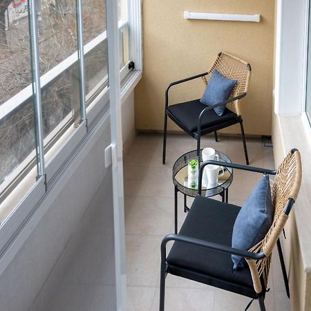 Modern Central Studio Apartment Sofia Exterior photo