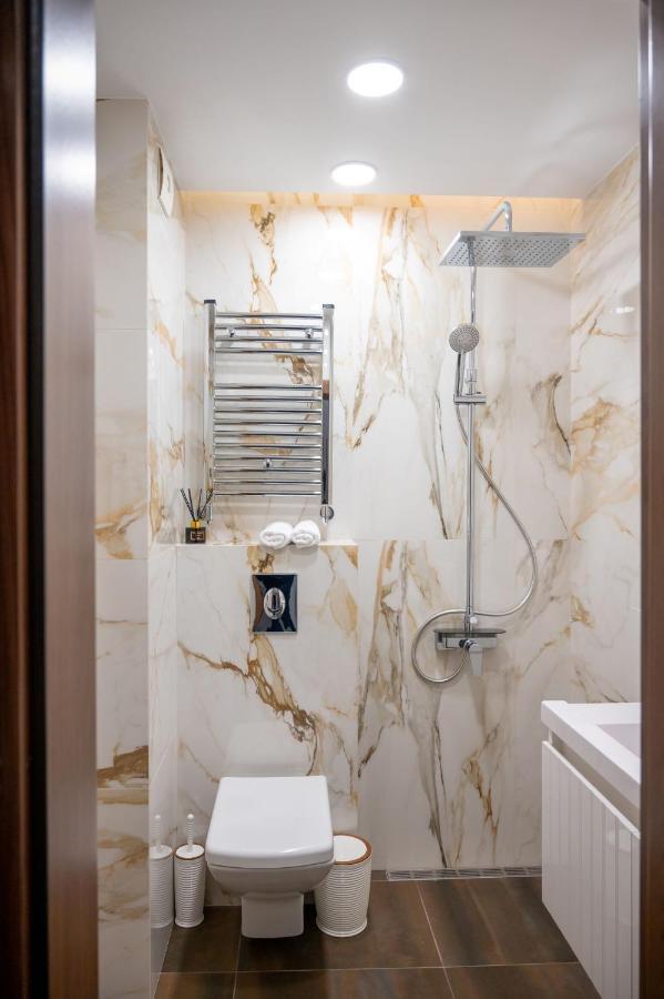 Modern Central Studio Apartment Sofia Exterior photo